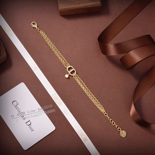 Dior飾品 迪奧經典熱銷款黃銅材質CD字母手鏈  zgd1424
